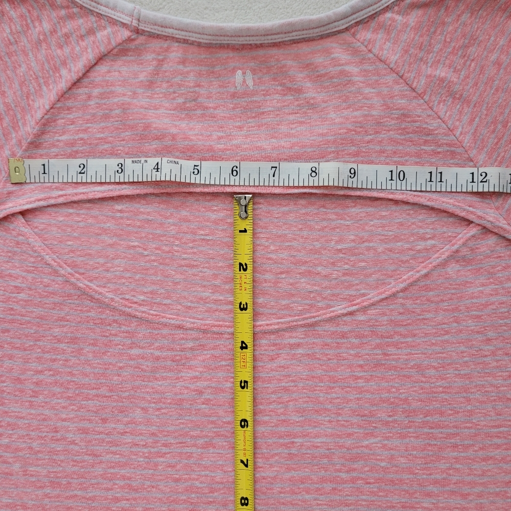 Victoria's Secret | Split Back Active Tee Pink like new Small EUC - Picture 4 of 14